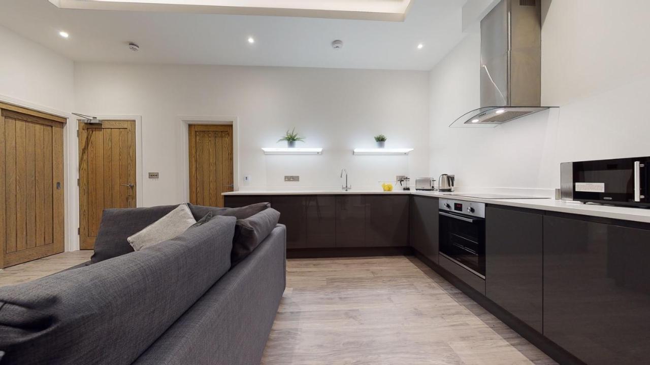 28 Harbour Lettings Luxury Apartments For Over 25S Plymouth Bagian luar foto